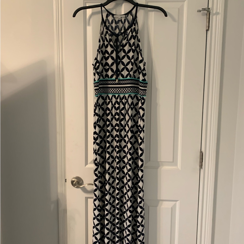 Maxi dress. Navy and white with turquoise accent